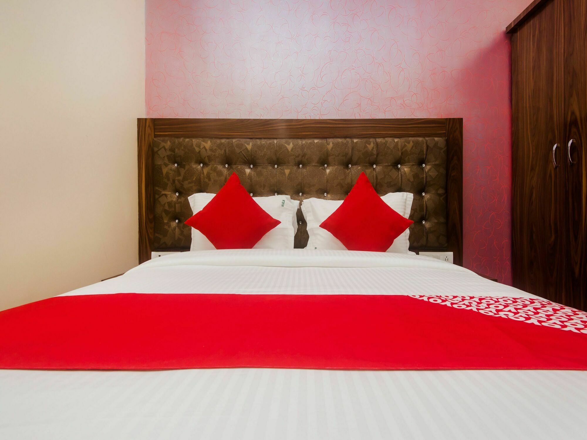 Hotel O Greenforest Near Airport Road Metro Station 孟买 外观 照片
